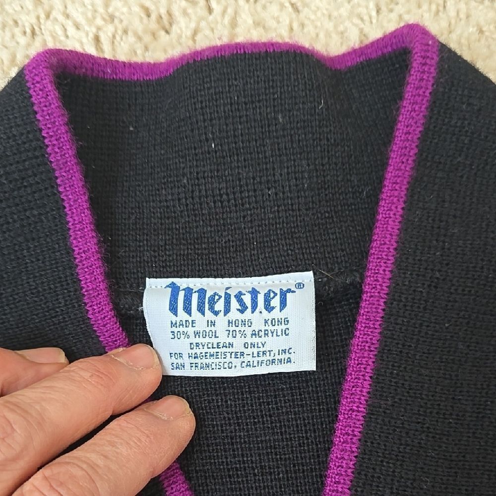 MEINSTER VINTAGE Black and Purple V-Neck Sweater SIZE LARGE - Picture 2 of 4